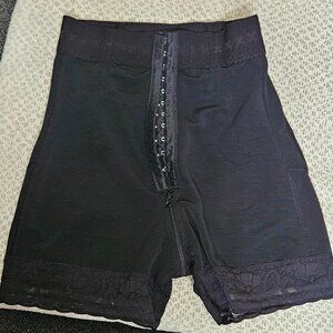 Ladies adjustable shapewear shorts shapewear - small